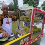 Istana Bawa Puluhan Gerobak Kuliner untuk Peserta Upacara HUT RI, Ada Rujak hingga Kerak Telor